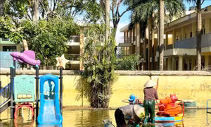 Học sinh ở vùng ngập Nam Phương Tiến (Hà Nội) chấm dứt cảnh đi học nhờ