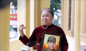 Phục dựng ảnh liệt sỹ - nối dài hành trình tri ân
