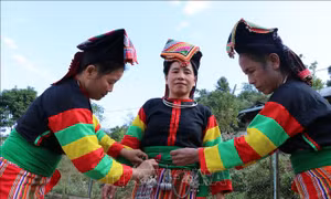 Độc đáo Tết Ngô của đồng bào dân tộc Cống