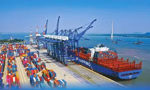 Phát triển cụm liên kết ngành kinh tế biển gắn với xây dựng các trung tâm kinh tế biển mạnh 