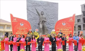 Khánh thành công trình thanh niên 'Tượng đài Anh hùng Liệt sĩ Nguyễn Viết Xuân'