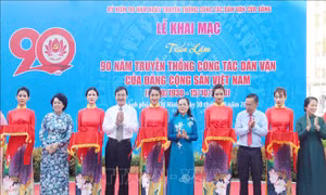 Triển lãm ảnh nhân 90 năm Ngày truyền thống công tác dân vận của Đảng