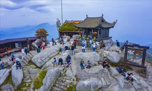 Vẻ đẹp hùng vĩ của non thiêng Yên Tử - Cơ hội phát triển du lịch vươn tầm quốc tế