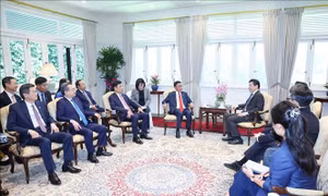 Ủy viên Bộ Chính trị, Thường trực Ban Bí thư Trần Cẩm Tú hội kiến Tổng Thư ký Đảng Hành động Nhân dân Singapore, Thủ tướng Lawrence Wong
