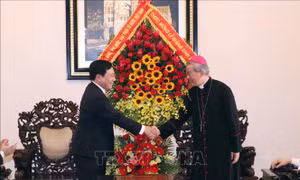 Lãnh đạo Đảng, Nhà nước chúc mừng Giáng sinh tại Thành phố Hồ Chí Minh