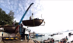 Ứng phó với bão số 9: Đà Nẵng yêu cầu người dân không ra khỏi nhà từ 20 giờ ngày 27/10