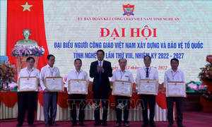Đồng bào Công giáo Nghệ An tích cực thi đua yêu nước