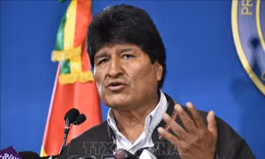 Cựu Tổng thống Bolivia sẵn sàng trở về nước nếu được yêu cầu