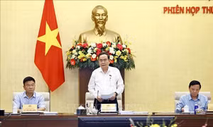 Chủ tịch Quốc hội chủ trì họp về dự thảo sửa đổi, bổ sung Hiến pháp năm 2013