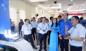 Ứng dụng công nghệ vào thực tiễn, phục vụ cộng đồng