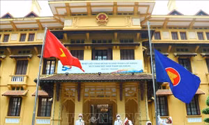 Trang trọng Lễ thượng cờ kỷ niệm 55 năm thành lập ASEAN