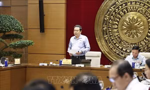Chủ tịch Quốc hội làm việc với Thường trực Ủy ban Pháp luật và Tư pháp của Quốc hội
