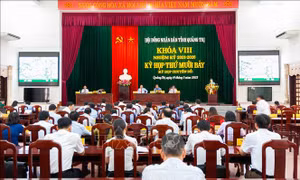Kỳ họp thứ 17, HĐND tỉnh Quảng Trị khóa VIII thông qua nhiều nghị quyết quan trọng