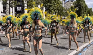 Paris sôi động với sự trở lại của lễ hội hóa trang nhiệt đới