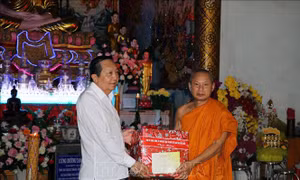 Đầm ấm lễ Sene Dolta của đồng bào Khmer