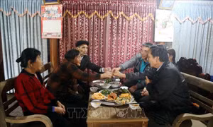 Nét đẹp tục 'giỗ sống' báo hiếu cha mẹ ở Minh Hóa