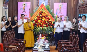 Đón mừng mùa Phật đản nhiều niềm vui, hạnh phúc, an lạc
