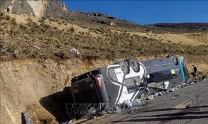 Peru: Xe buýt lao xuống khe núi làm hơn 60 người thương vong