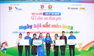 Ra quân Ngày cao điểm chiến sỹ tình nguyện 'Vì đàn em thân yêu'