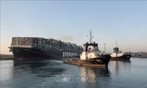 Các tàu container chưa thể sớm trở lại hải trình qua Kênh đào Suez