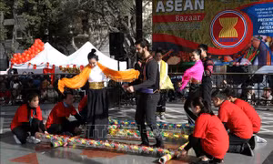 Các nước ASEAN quảng bá văn hóa truyền thống tại hội chợ Bazar ở Argentina