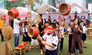 Đảm bảo sự tham gia của trẻ em vào hoạt động ngoài gia đình, ngoài cơ sở giáo dục