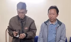 Bắt giữ hai đối tượng mua bán 2 bánh heroin, trên 5.000 viên ma túy tổng hợp