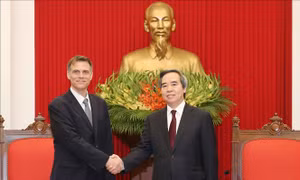 Trưởng Ban Kinh tế Trung ương tiếp Phó Trợ lý Bộ trưởng Bộ Tài chính Hoa Kỳ
