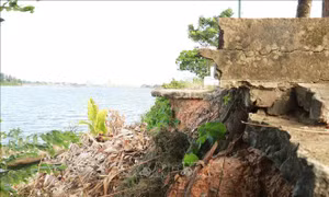 Quảng Trị: Nỗ lực ứng phó với sạt lở bờ sông Thạch Hãn