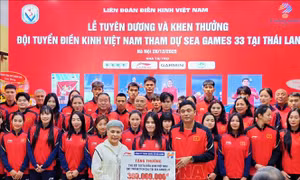 Khen thưởng các vận động viên xuất sắc của Điền kinh Việt Nam tham dự SEA Games 33