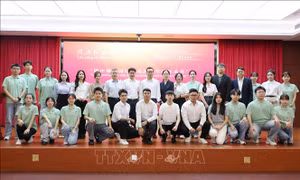 Kế thừa kiên định truyền thống cách mạng Việt Nam và Trung Quốc