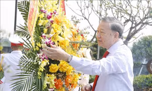 Tổng Bí thư, Chủ tịch nước Tô Lâm dâng hương tưởng niệm Tổng Bí thư Hà Huy Tập 