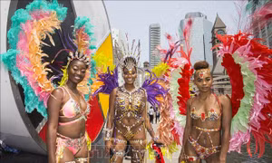 Tưng bừng lễ hội hóa trang Carnival Toronto