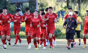 AFF Suzuki Cup 2018: Hơn 6.000 CĐV Malaysia xếp hàng qua đêm chờ mua vé