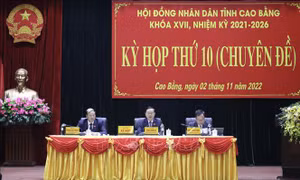 HĐND tỉnh Cao Bằng thông qua nhiều nghị quyết quan trọng về phát triển KT - XH