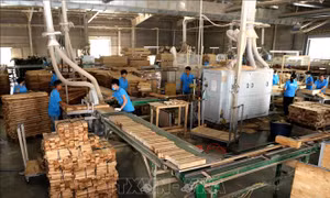 Trợ lực cho sản xuất công nghiệp sớm phục hồi