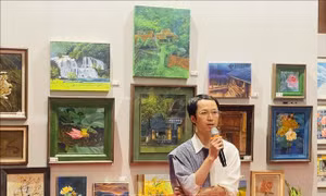 Triển lãm tranh 'Nước non ngàn dặm'