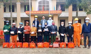 Quảng Bình: Tết ấm đến với công nhân, lao động khó khăn