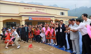 Bà con xóm Trung Thành rộn ràng trong Ngày hội Đại đoàn kết toàn dân