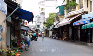 Tăng cường xử lý các điểm mua bán tự phát, lấn chiếm lòng, lề đường