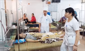 Rò rỉ khí, hàng chục công nhân Công ty may KNF Trấn Yên nhập viện