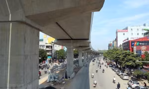 Phân luồng giao thông để lắp thang máy đường sắt Nhổn - Ga Hà Nội