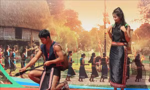 Sắc màu thổ cẩm thành phố Kon Tum