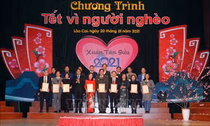 Chăm lo Tết cho người nghèo tại các vùng khó khăn