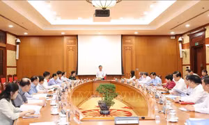 Thường trực Ban Bí thư chủ trì giao ban với các ban đảng, 4 văn phòng, đảng ủy, cơ quan, đoàn thể Trung ương