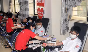 'Chia sẻ yêu thương - Kết nối dòng máu Việt' tại Sơn La