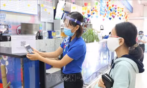Khai báo y tế điện tử, quét mã QR và kiểm soát chặt chẽ nguồn lây