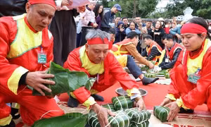 Sôi nổi hội thi bánh chưng, bánh giầy
