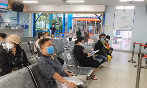 TP Hồ Chí Minh: Các cơ sở y tế bắt đầu phục hồi công năng tiếp nhận bệnh nhân không mắc COVID-19
