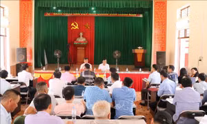 Đối thoại với người dân về phản ánh nước sinh hoạt không đạt chuẩn tại Kiến Thụy, Hải Phòng